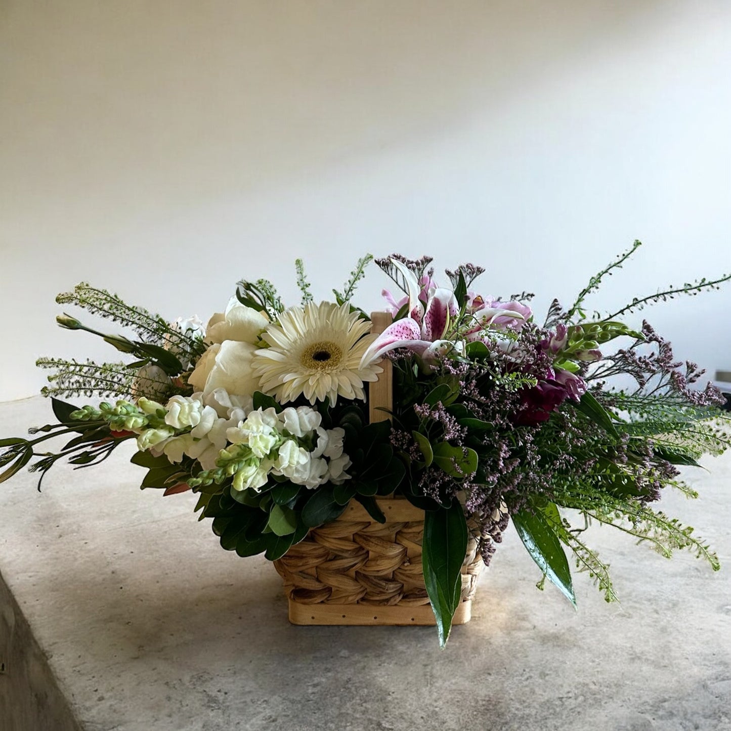 Romantic flower box with preserved roses, chocolates, and a love note, the perfect heartfelt gift."