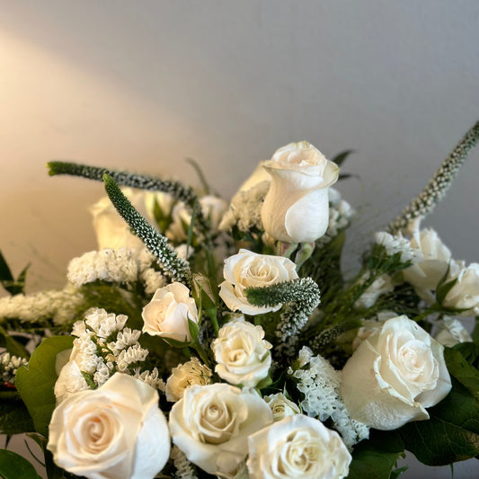 Ivory Elegance Vase – A Timeless Touch of Sophistication & Grace
